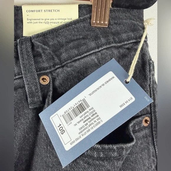 Women's High-Rise 90's Straight Jeans  - Universal Thread™ Black Wash 00 - Picture 5 of 10